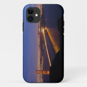 USA, San Francisco, City skyline with Golden 3 iPhone 11 Case