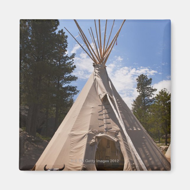 USA, South Dakota, Traditional Indian teepee Magnet (Front)
