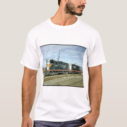 USA Southern Pacific EMD_Trains of the World T_Shirt