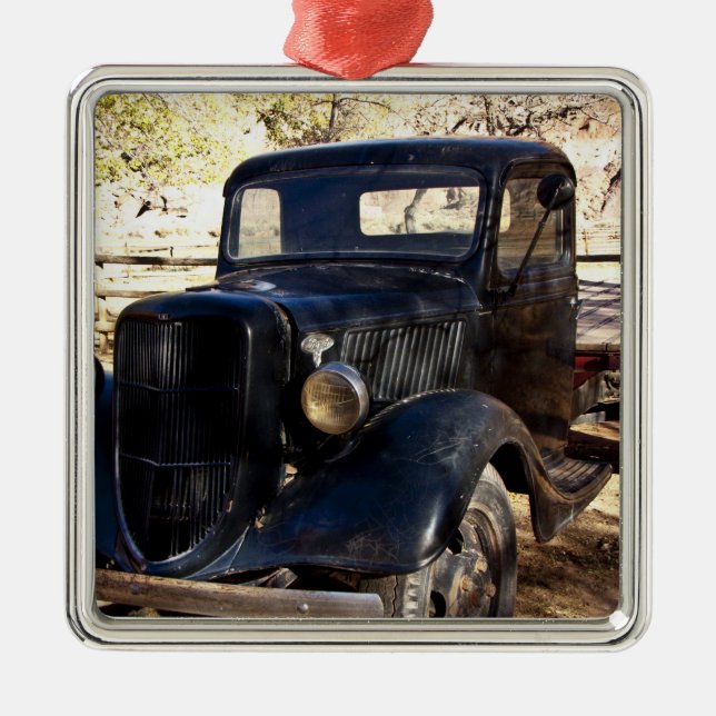 USA, Utah, Capitol Reef National Park, Scenic Metal Ornament (Front)