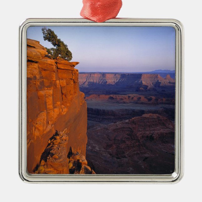 USA, Utah, Dead Horse Point SP. Late light turns Metal Ornament (Front)