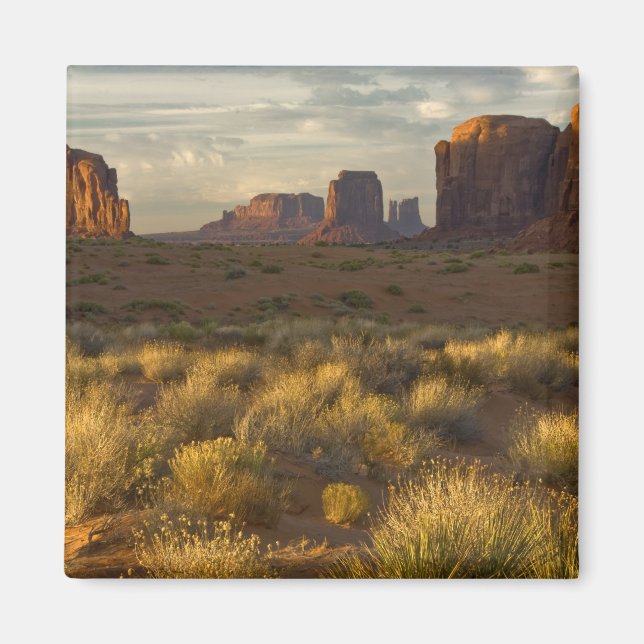 USA, Utah, Monument Valley National Park. Magnet (Front)