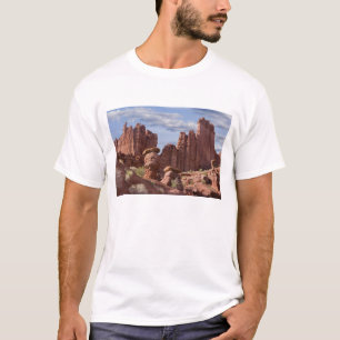 USA, Utah. View of Fisher Towers. Credit as: Don T-Shirt