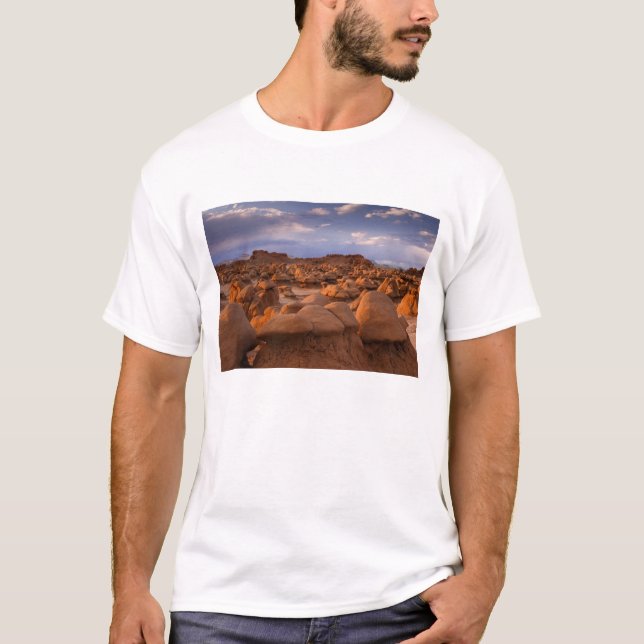 USA; Utah. View of Goblin Valley State Park at T-Shirt (Front)