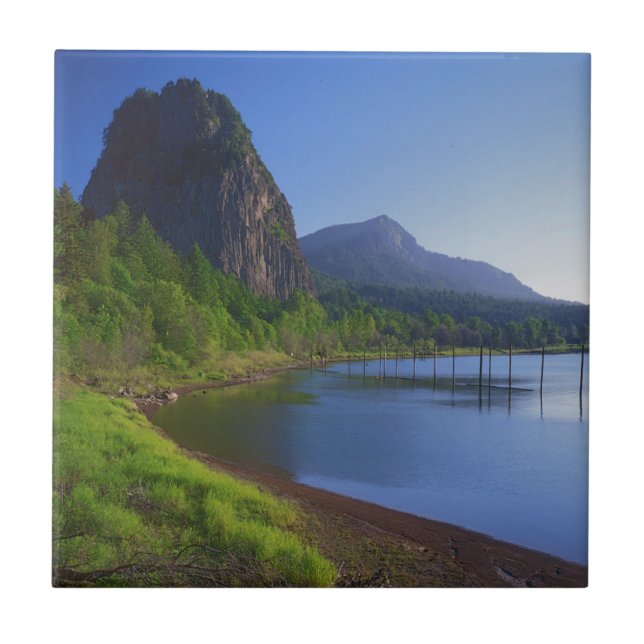 USA, Washington, Beacon Rock State Park, Beacon Tile (Front)