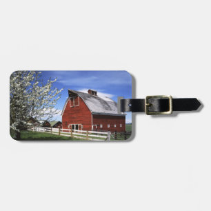 USA, Washington, Ellensburg, Barn Luggage Tag