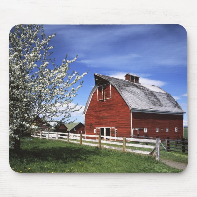 USA, Washington, Ellensburg, Barn Mouse Pad (Front)