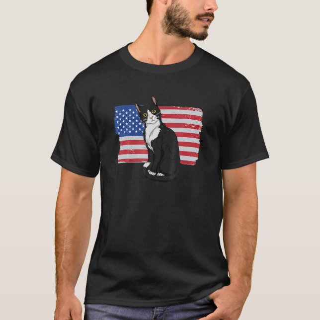 Uxedo Cat American Flag 4H Of July Patriotic Uxedo T-Shirt (Front)