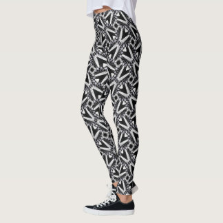 V Love Black Gray & White Pattern Leggings