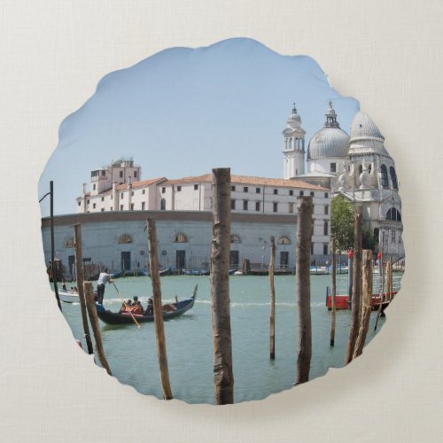 Vacation in Venice landscape round pillow