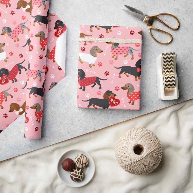 Valentine Dachshund Wrapping Paper (Crafts)