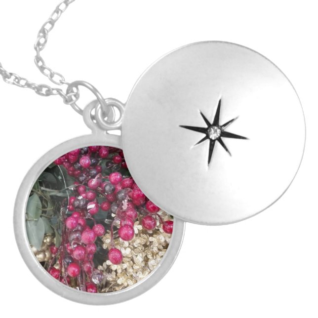 VALENTINE GIFT HUSBAND WIFE GIRLFRIEND BOYFRIEND  LOCKET NECKLACE (Front)