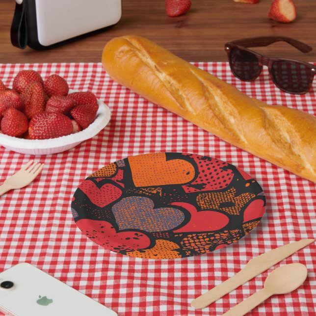 Valentine’s Day Heart Pattern – Retro Pop Art Paper Plates (Picnic)