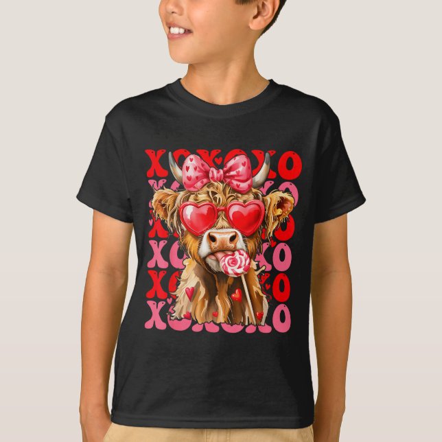 Valentine Xoxo Highland Cow Cute Coquette Bow West T-Shirt (Front)