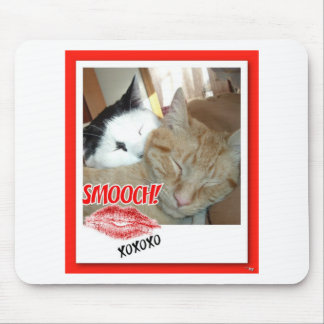 Valentine's Day Cats Mouse Pad
