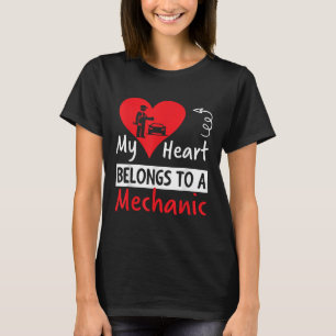 Valentines Day Design - My Heart Belongs To A Mech T-Shirt