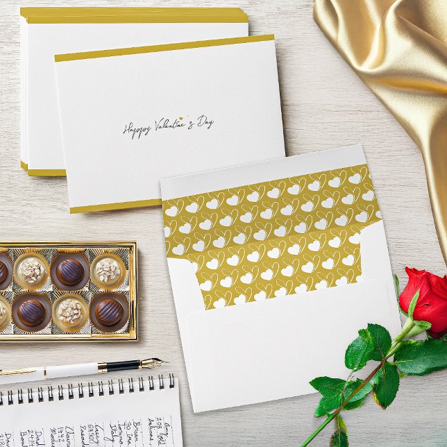 Valentine's Day Distorted Tilted Hearts Envelope (Creator Uploaded)