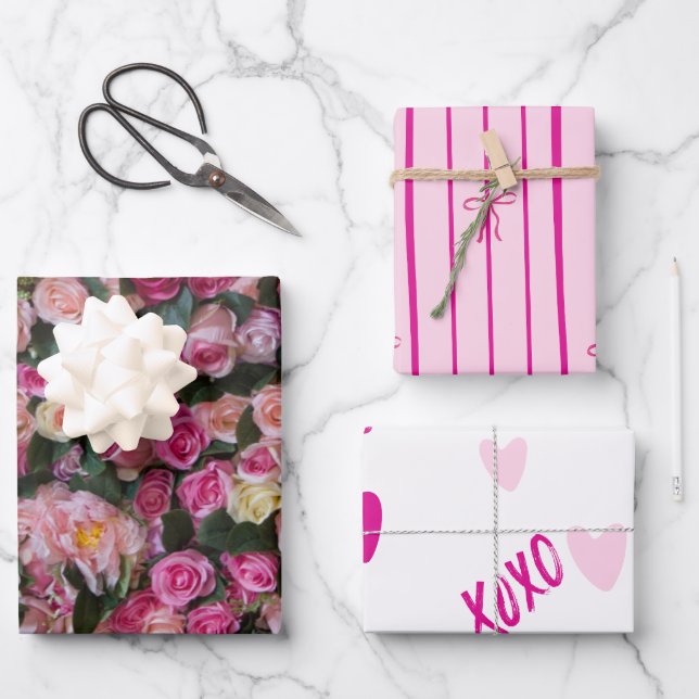 Valentine's Day Flowers, Hearts & Bows Wrapping Paper Sheets (Front)