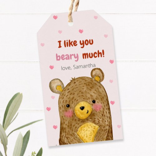 Valentines day gift tag with teddy bear