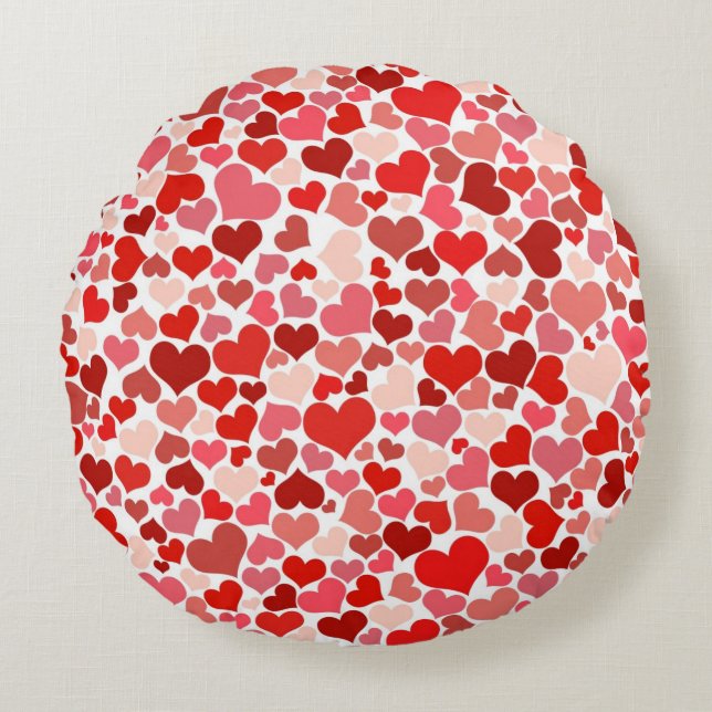 Valentines Day Love Red Hearts Round Pillow (Front)