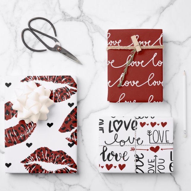 VALENTINES DAY LOVE SCRIPT HEARTS & LIPS WRAPPING PAPER SHEETS (Front)