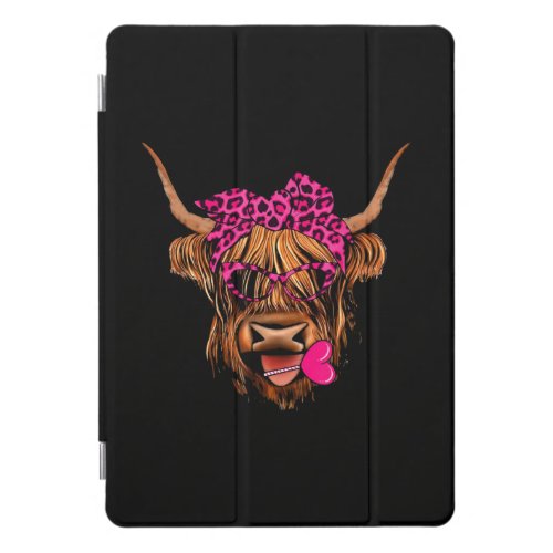 Valentines Highland Cow With Hearts iPad Pro Cover