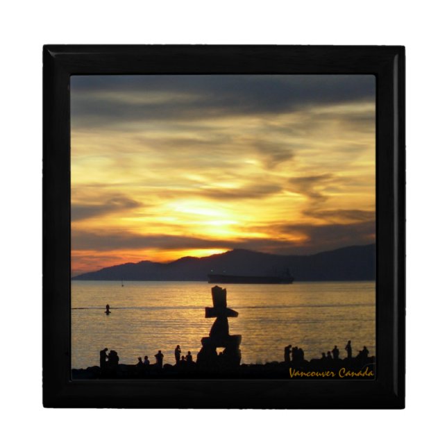 Vancouver Box Vancouver Landmarks Souvenir Giftbox (Front)