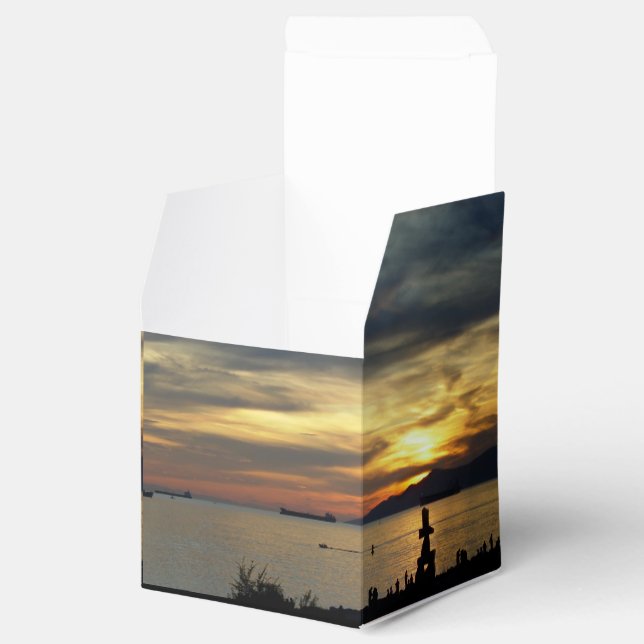 Vancouver Gift Box English Bay Sunset Inuskuk Box (Opened)