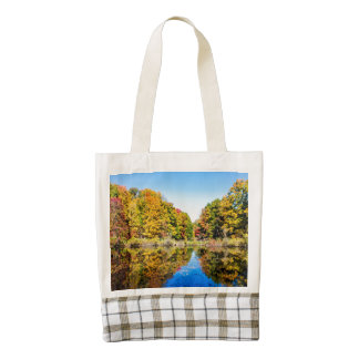 Vassar Farms Pond Zazzle HEART Tote Bag