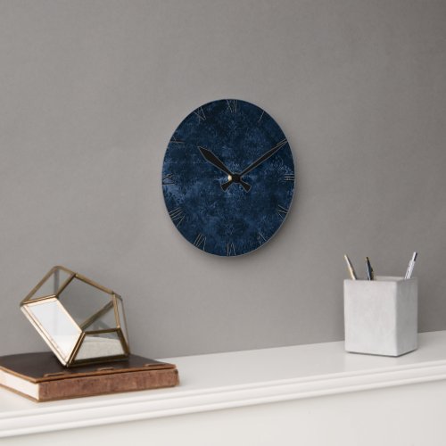 Velvety Navy Damask  Dark Blue Grunge Baroque Round Clock