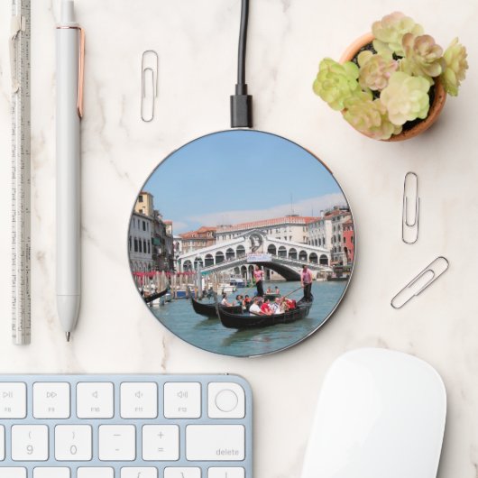 Venice Canal Wireless Charger (Desk)