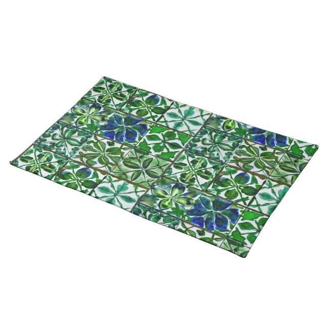 Veranda Verde  Cloth Placemat (On Table)