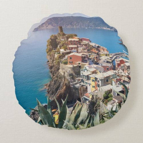Vernazza town in the Cinque Terre Round Pillow