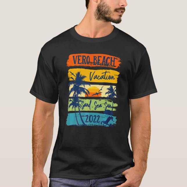 Vero Beach Florida Vacation 2022 Matching Family G T-Shirt (Front)