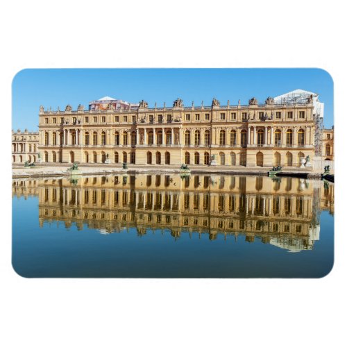 Versailles palace and reflection in a pond magnet