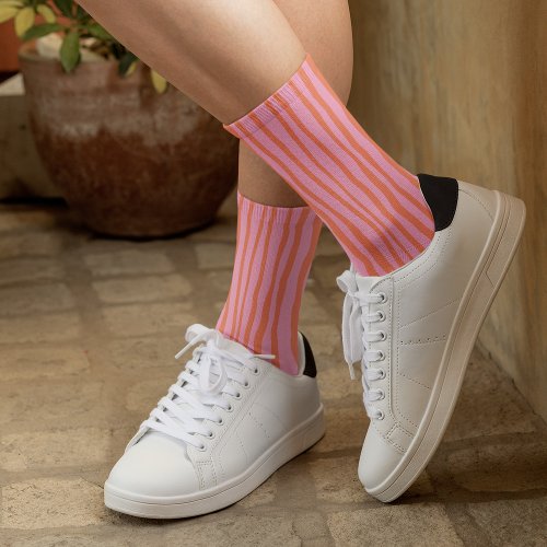 Vertical retro wavy lines _ pastel orange and pink socks