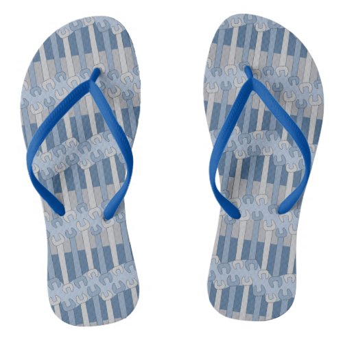 Vertical Wrench Pattern Flip Flops