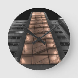 Verticales Round Clock