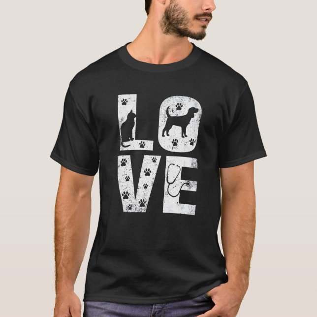 Vet Tech Love Animals Veterinarian Tech Veterinary T-Shirt (Front)