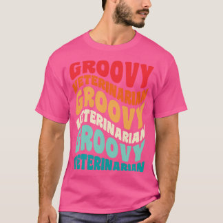 Veterinarian Vintage Retro 60s 70s 80s Vibes T-Shirt