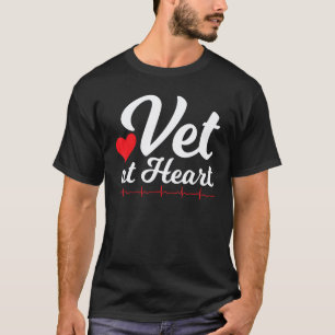 Veterinarian With Heart Veterinary Nurse T-Shirt