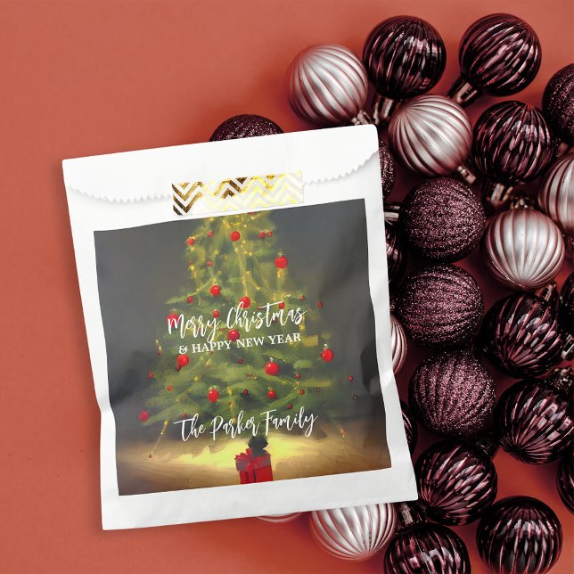 Vibrant Classic Christmas Tree Red Balls  Favor Bag (Creator Uploaded)