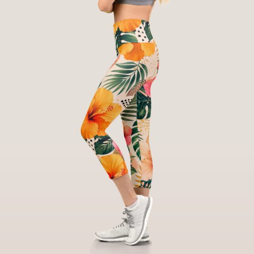 Vibrant Tropical Hibiscus Floral Seamless Pattern Capri Leggings
