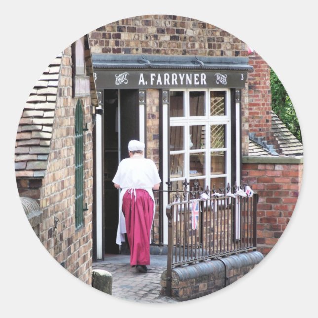 VICTORIAN ENGLAND CLASSIC ROUND STICKER (Front)