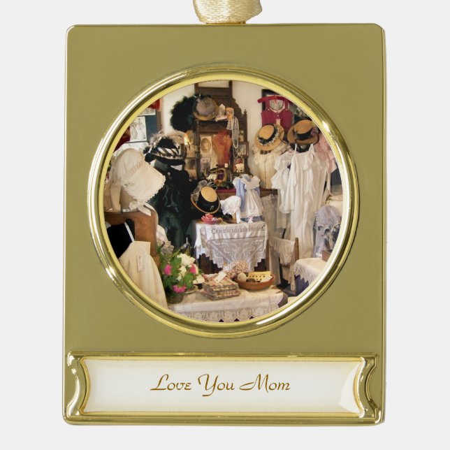 VICTORIAN ENGLAND GOLD PLATED BANNER ORNAMENT (Front)