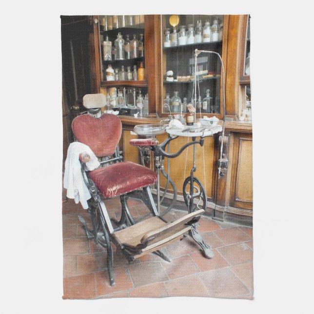 VICTORIAN ENGLAND KITCHEN TOWEL (Vertical)