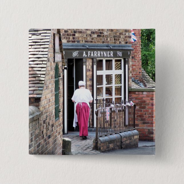 VICTORIAN ENGLAND PINBACK BUTTON (Front)