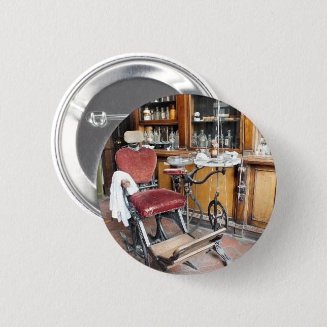 VICTORIAN ENGLAND PINBACK BUTTON (Front & Back)