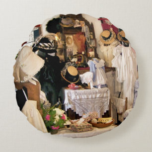 VICTORIAN ENGLAND ROUND PILLOW