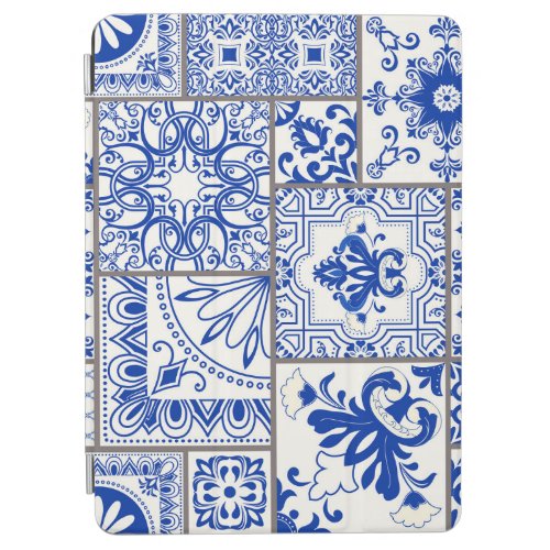 Victorian Majolica Patchwork Tile Pattern iPad Air Cover